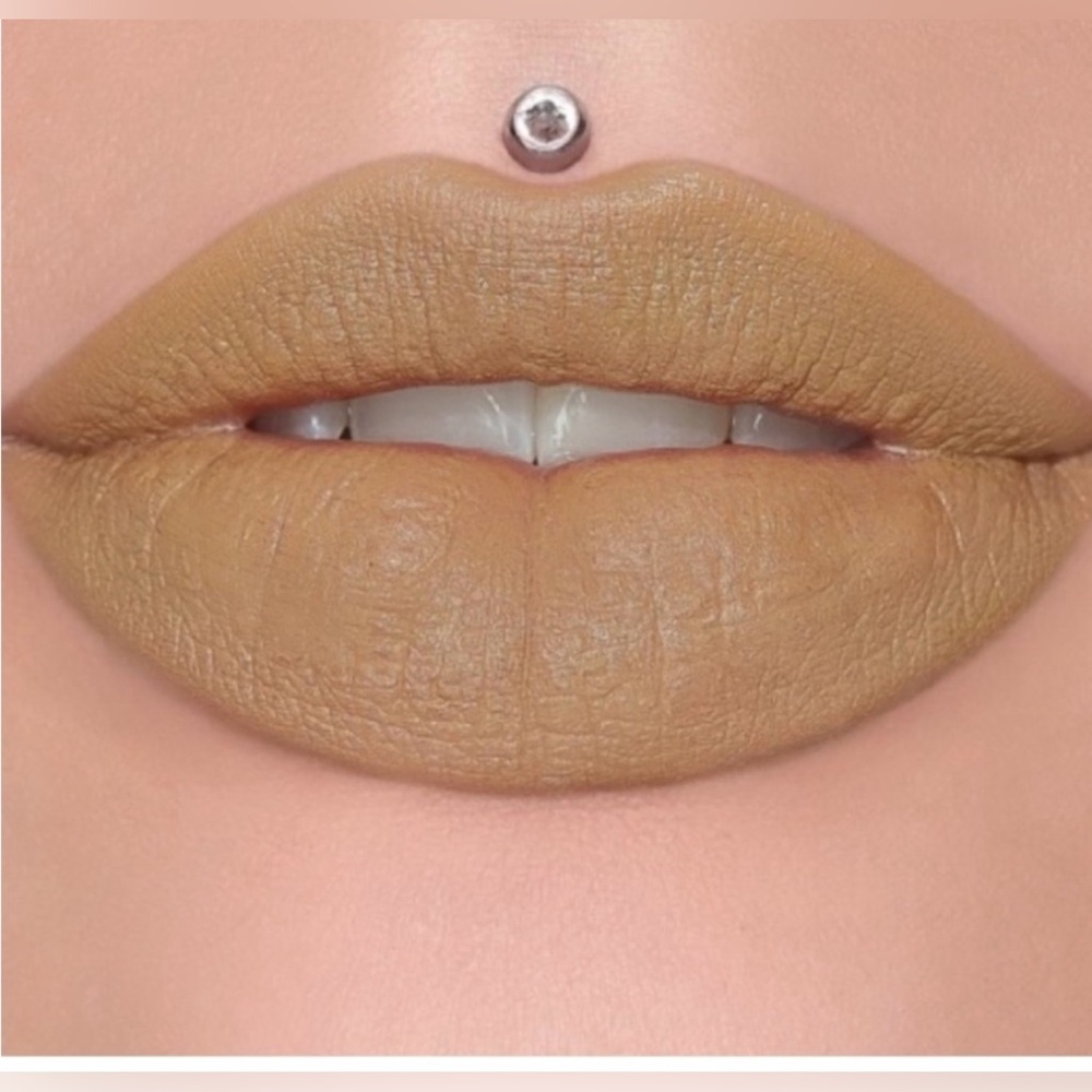 #318 NEW Jeffree Star Cosmetics Velvet Trap Lipstick—UNPHAZED—New in Box